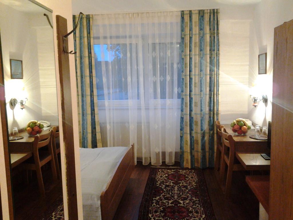 S&L Hotel Neuss Ngoại thất bức ảnh