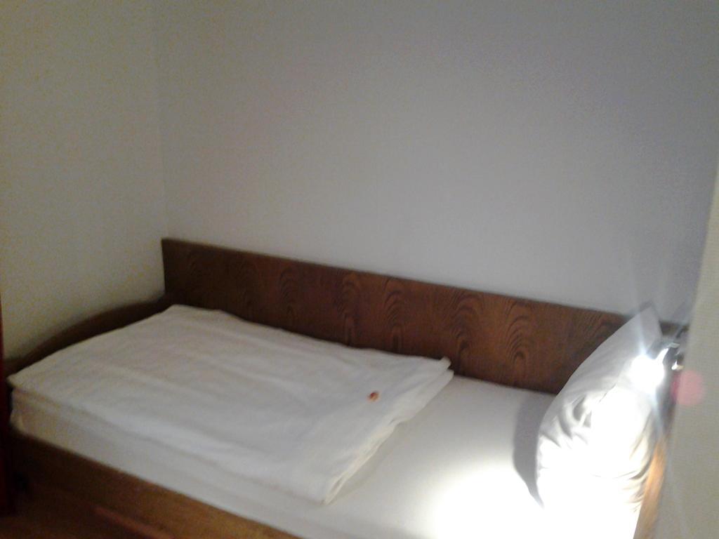 S&L Hotel Neuss Ngoại thất bức ảnh
