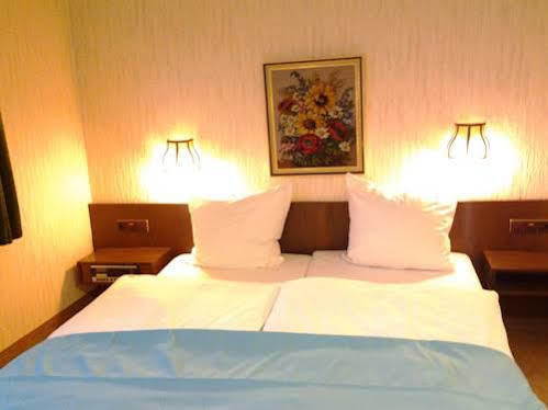 S&L Hotel Neuss Ngoại thất bức ảnh